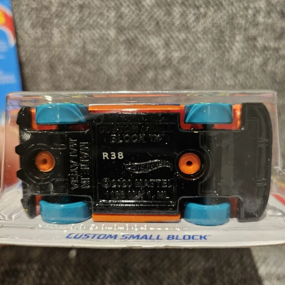 Hot Wheels Brick Rides Car Bundle - Picture 10 of 10